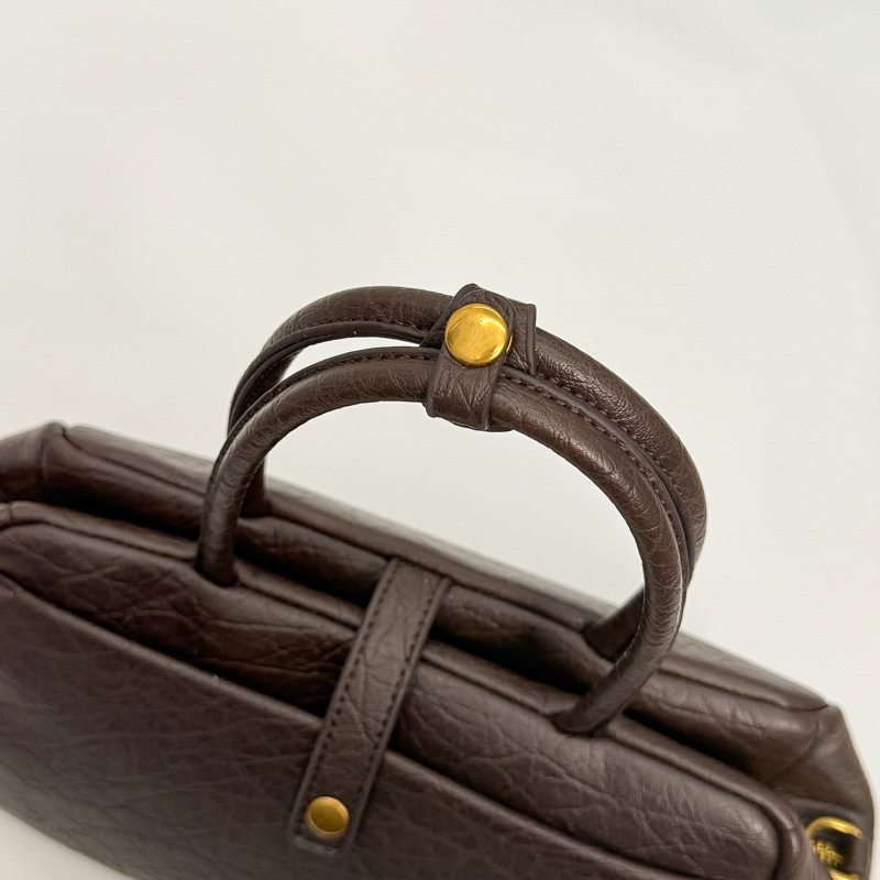 MOODS Vintage Top-handle Bags  - огляд і ціна Luxury Bags That Are Vegan