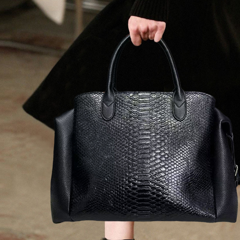Light luxury elegant retro wom - огляд і ціна Luxury Bags That Are Vegan
