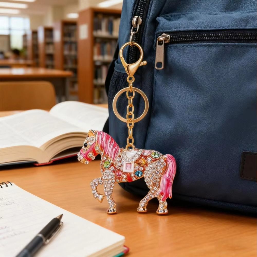 Luxury Metal Horse Key Chain C - огляд і ціна Luxury Bags Yellow