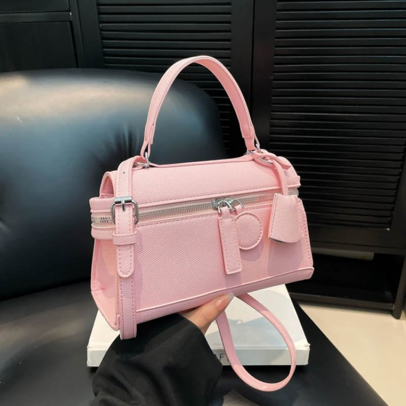 Luxury Brand Leather Women's T - огляд і ціна Luxury Bags Classy