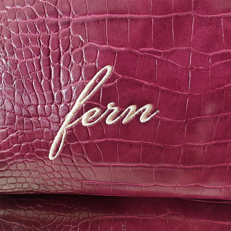 Embroidered Croc Makeup Bag Pe - огляд і ціна Luxury Bags That Are Vegan