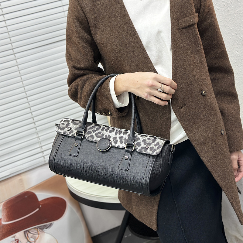 Vintage Leopard Print Patchwor - огляд і ціна Luxury Bags That Are Vegan