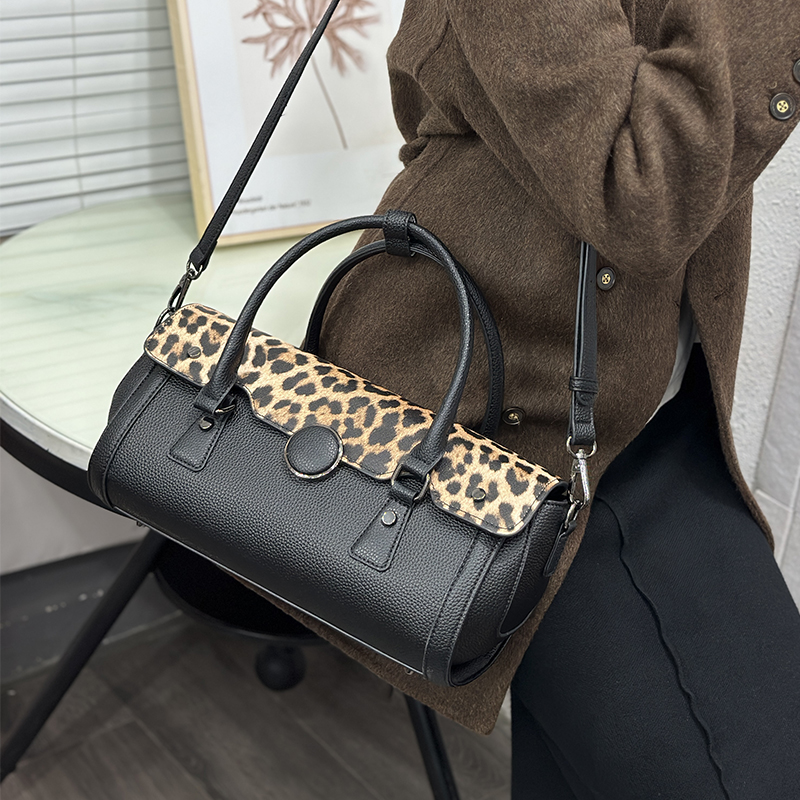 Vintage Leopard Print Patchwor - огляд і ціна Luxury Bags That Are Vegan